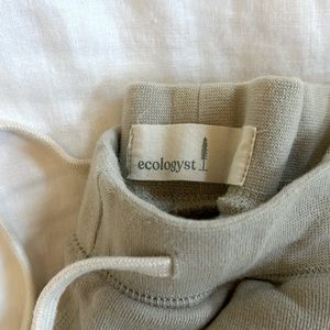 XS Ecologist Van Isle Joggers in light tan mushroom